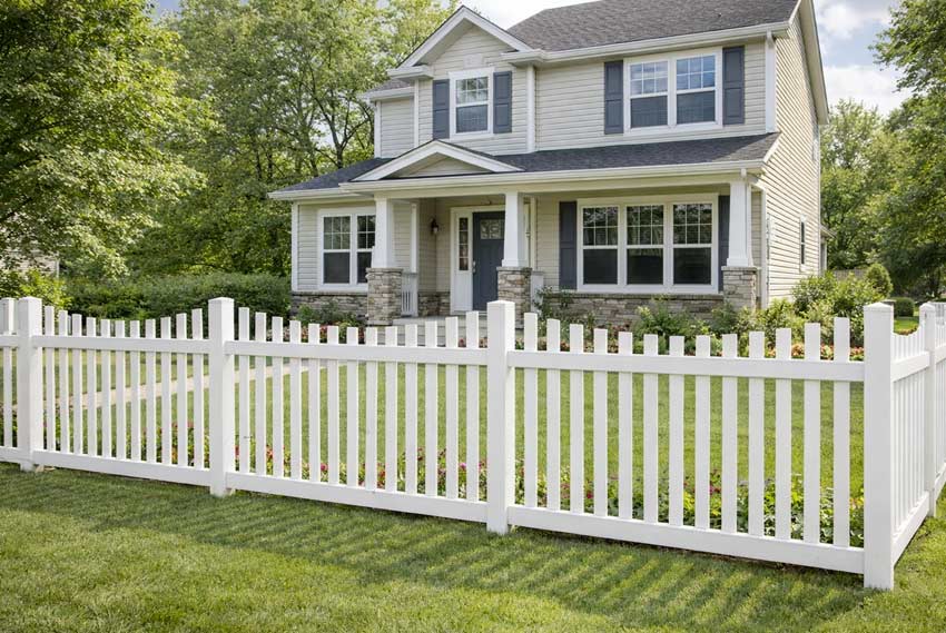 Overscallop vs. Underscallop Vinyl Fencing: The Ultimate Guide for Do-It-Yourself Homeowners and Contractors