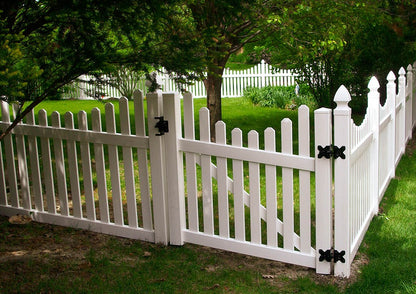 [Price Per Foot - K-97] 4' Tall Underscallop Picket Fence with 3" Air Space For Vinyl Fences